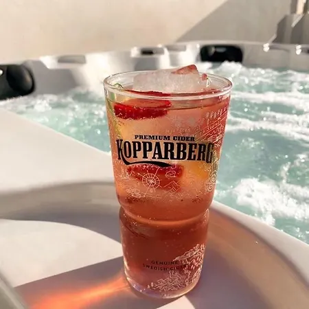 Daos & Terrace Отель Марбелья